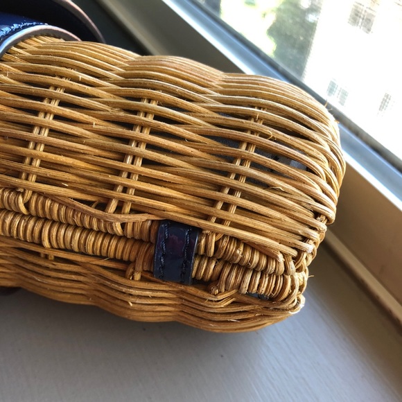 {Sold} Tory Burch Rattan Clutch - Picture 6 of 8